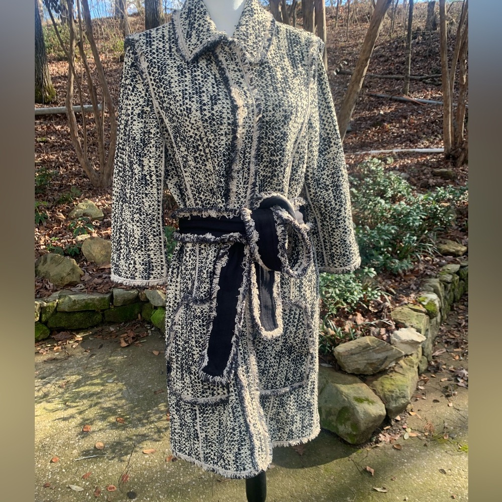 WORTH jacket/coat at its best! Like new size large. Fabulous details